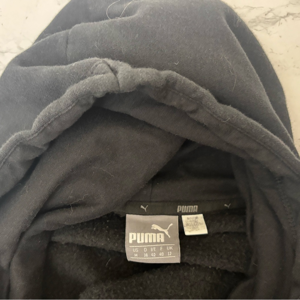 Puma Sweatshirt Hoodie Woman’s Size M Black Graphic Shirt Cold Gear Soccer - Picture 4 of 4